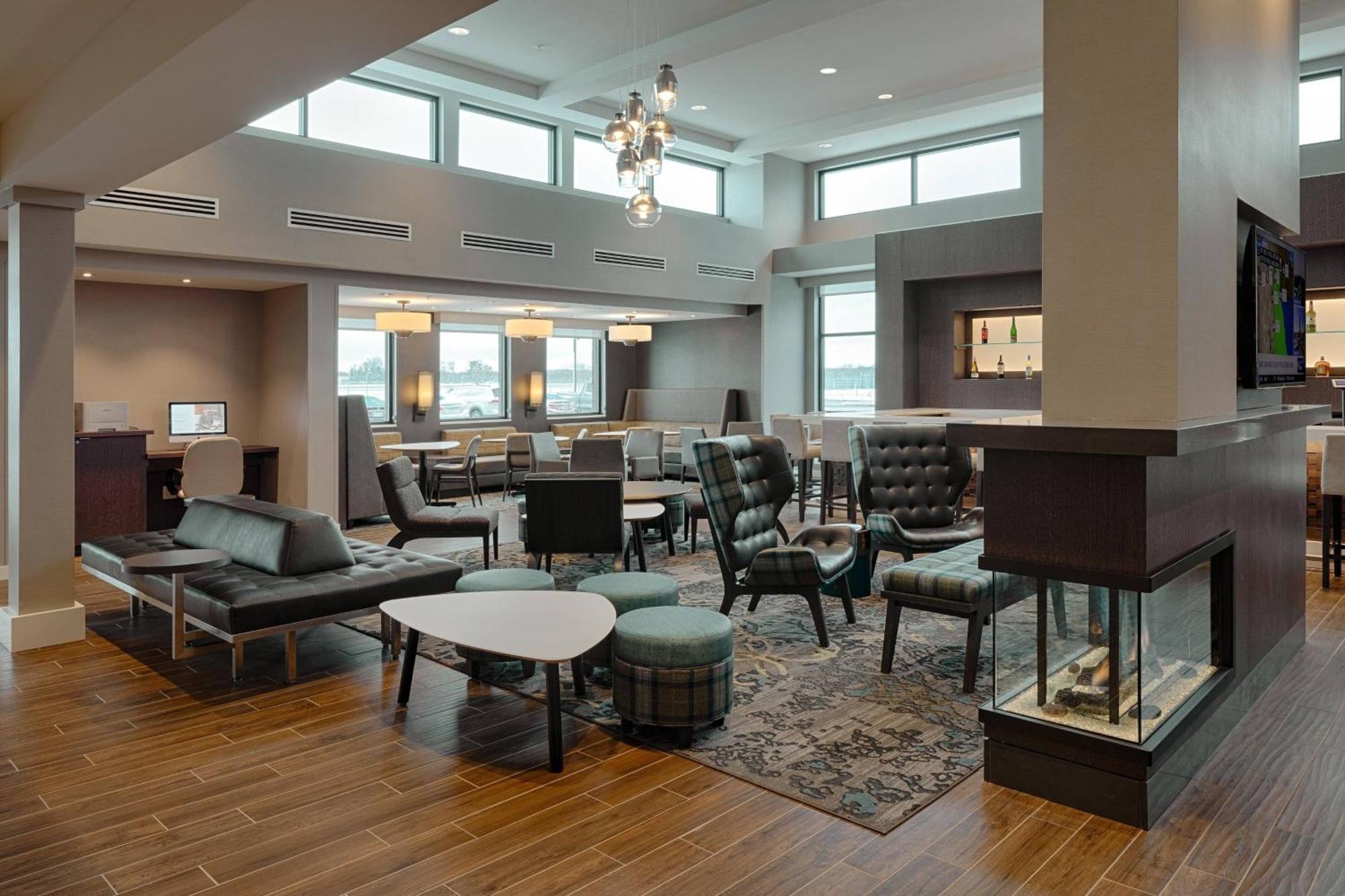 Residence Inn By Marriott Columbus Airport Екстериор снимка